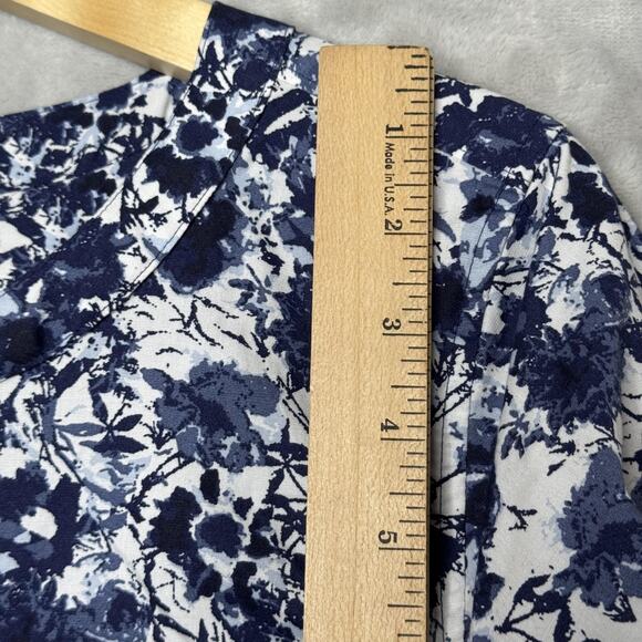 Duluth Trading Co Shirt Womens Small Blue White Floral Button Front Long Sleeve - Picture 11 of 12